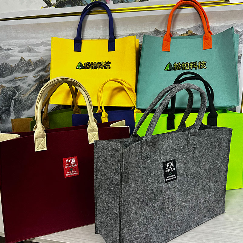 Borsa in feltro con etichetta a trasferimento termico